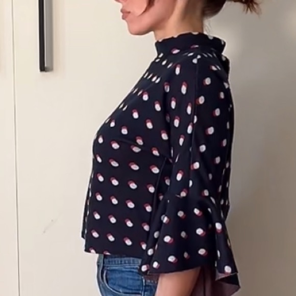 ⬇️ BCBGeneration RETRO POLKA DOT TOP with flowy sleeves - Picture 2 of 8